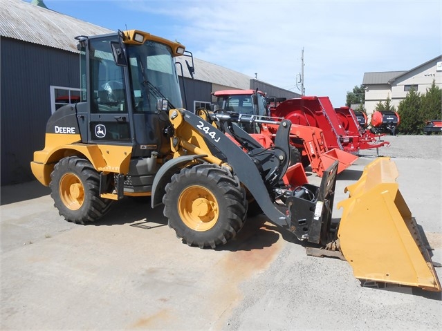 Cargadoras Sobre Ruedas Deere 244J