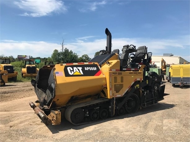 Pavers Caterpillar AP-555F