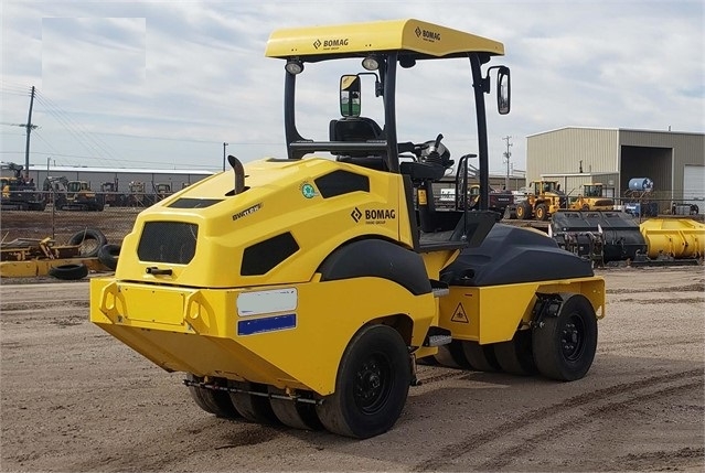 Compactadora Con Llantas Bomag BW11RH usada de importacion Ref.: 1602104529405810 No. 4