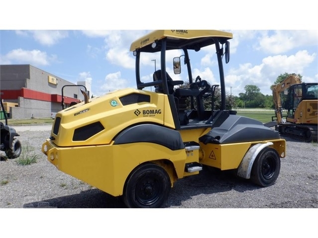 Compactadora Con Llantas Bomag BW11RH