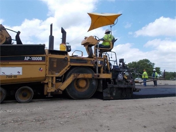 Pavimentadoras Caterpillar AP-1000B de medio uso en venta Ref.: 1602182049819552 No. 3