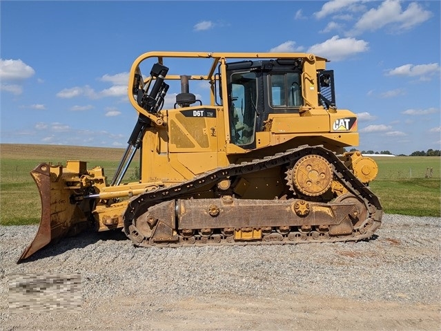 Dozers/tracks Caterpillar D6T