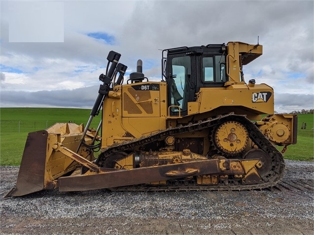 Dozers/tracks Caterpillar D6T