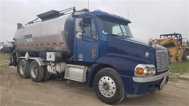 Asphalt Distributor Truck Freightliner CENTURY 120