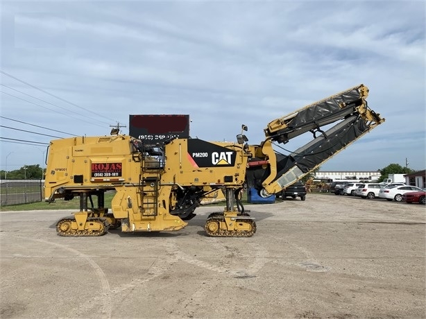 Recycles Caterpillar PM-200