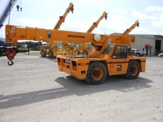 Gruas Broderson IC200