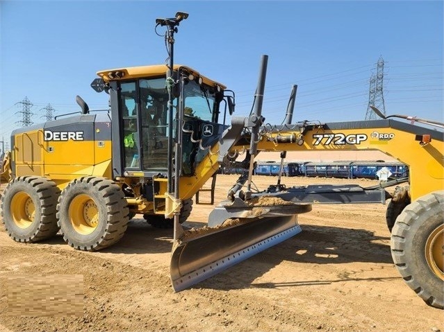 Motoconformadoras Deere 772GP