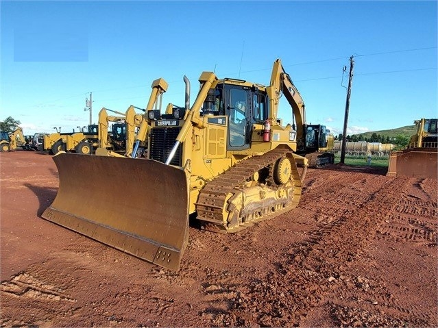 Dozers/tracks Caterpillar D6T