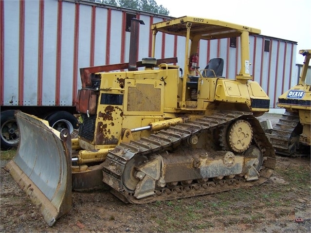 Dozers/tracks Caterpillar D5H