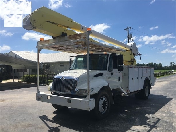 Cranes Altec AA755