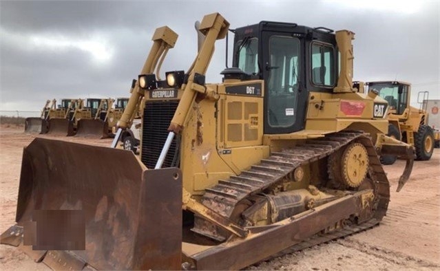 Dozers/tracks Caterpillar D6T