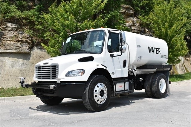 Truck With Tank Container Freightliner BUSINESS CLASS M2 106