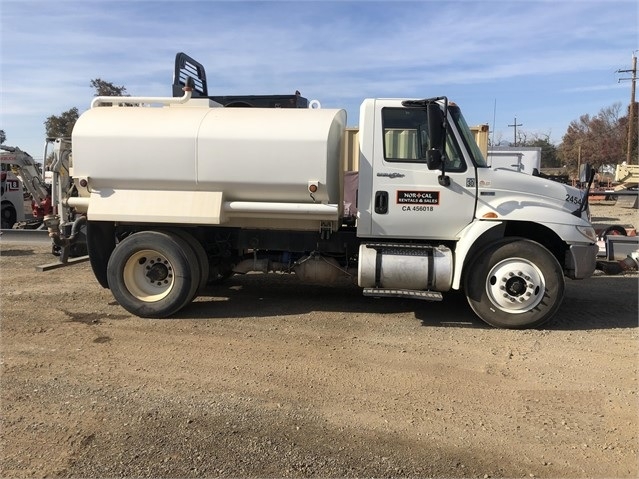 Truck With Tank Container International 4300