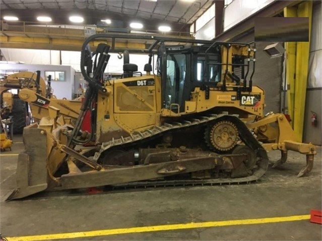 Dozers/tracks Caterpillar D6T