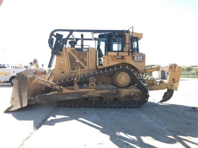 Dozers/tracks Caterpillar D8T