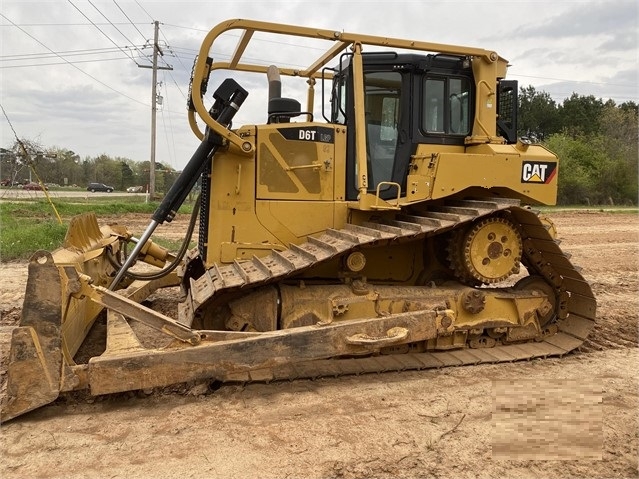 Tractores Sobre Orugas Caterpillar D6T seminueva en venta Ref.: 1617068417959845 No. 4