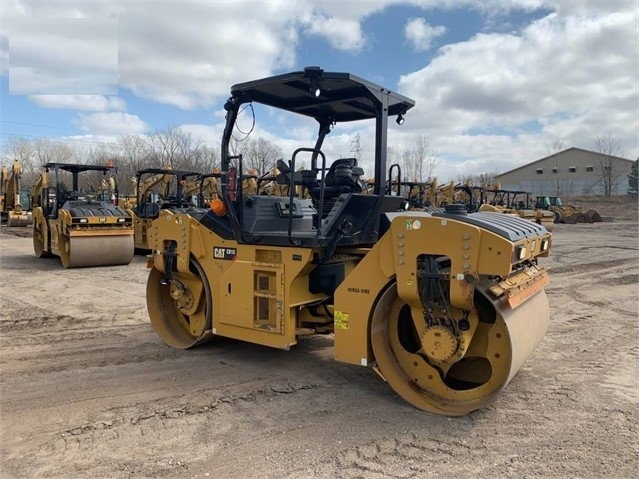 Compactadora Vibratoria Caterpillar CB10 usada Ref.: 1617838312139652 No. 2