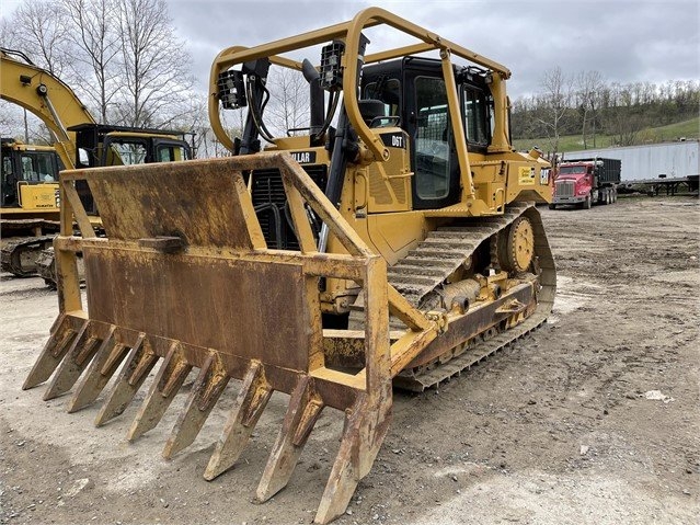 Dozers/tracks Caterpillar D6T