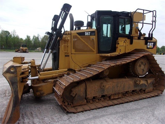 Tractores Sobre Orugas Caterpillar D6T de medio uso en venta Ref.: 1618874622340784 No. 3