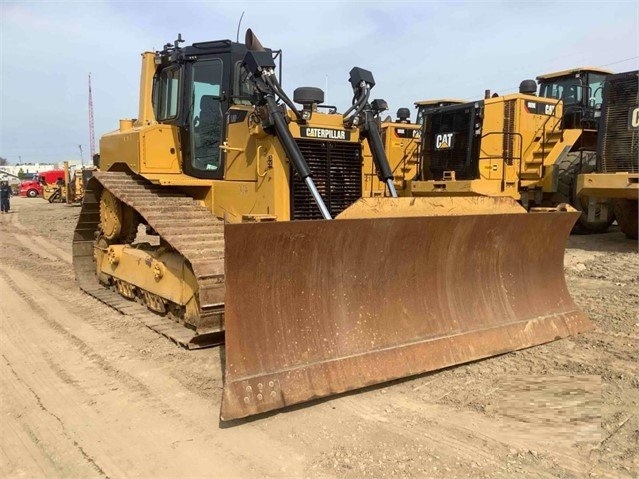 Dozers/tracks Caterpillar D6T