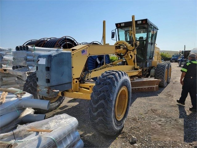 Motoconformadoras Komatsu GD675