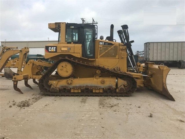 Dozers/tracks Caterpillar D6T