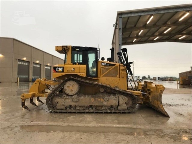 Dozers/tracks Caterpillar D6T