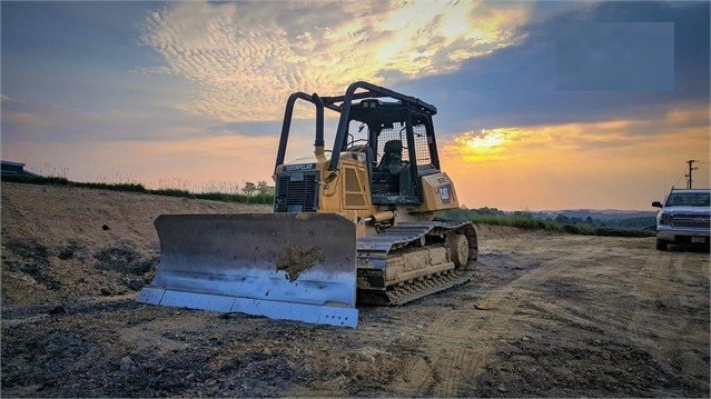 Dozers/tracks Caterpillar D6K