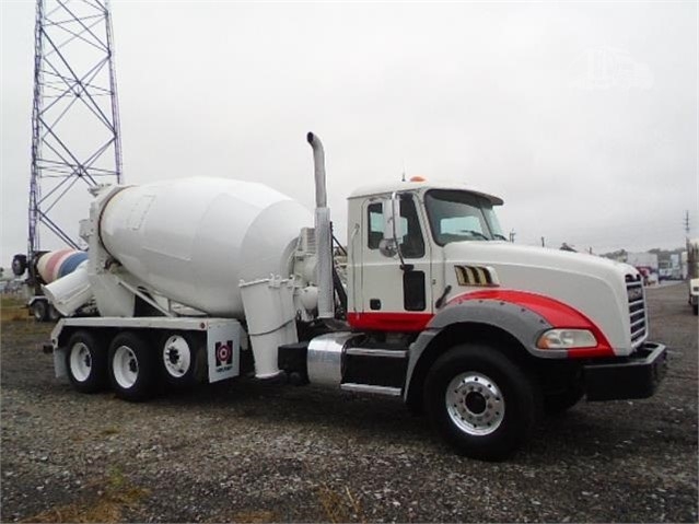 Mezcladoras De Concreto Mack GU813 usada Ref.: 1624038794730701 No. 4