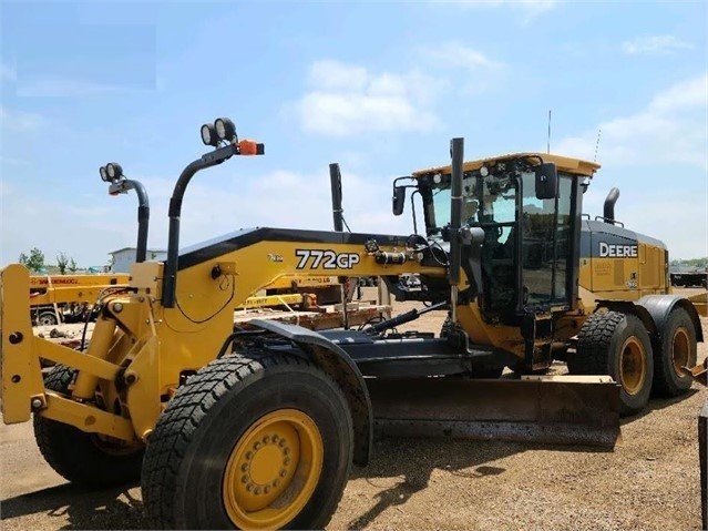 Motoconformadoras Deere 672G