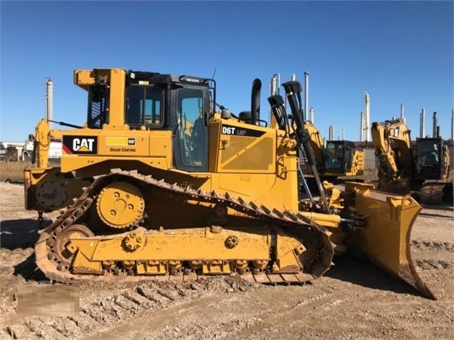 Dozers/tracks Caterpillar D6T