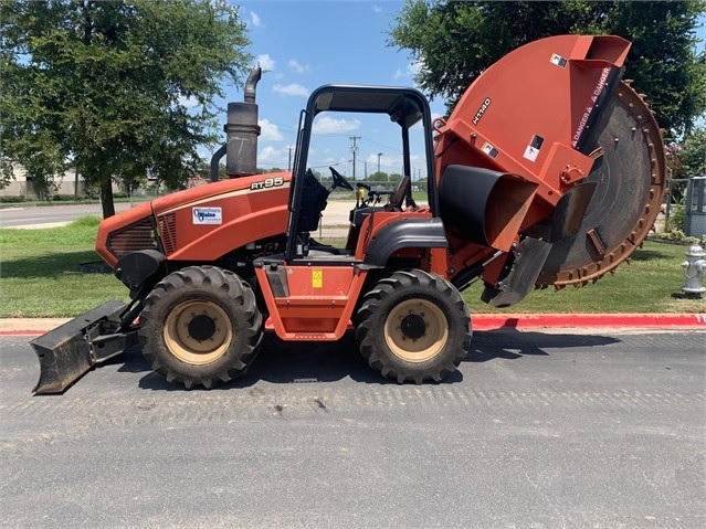 Zanjadora Ditch Witch RT95