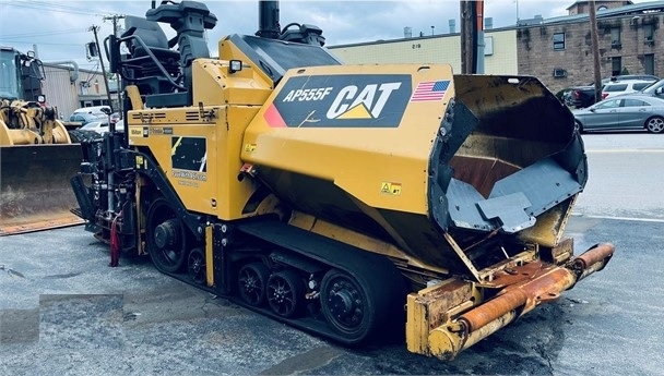 Pavimentadoras Caterpillar AP-555F