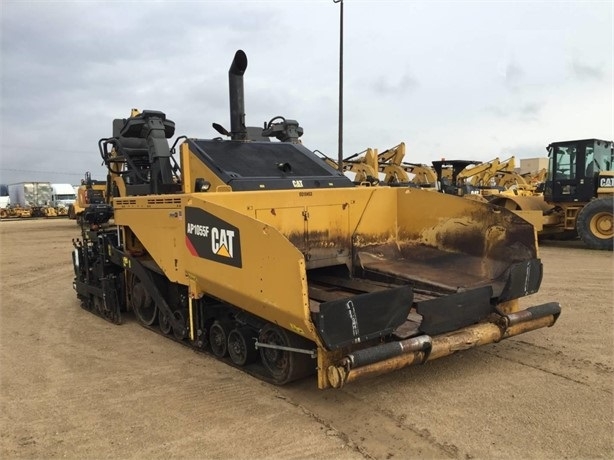 Pavimentadoras Caterpillar AP-1055F de segunda mano en venta Ref.: 1628185710308879 No. 3