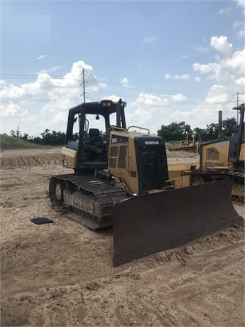 Tractores Sobre Orugas Caterpillar D4K de medio uso en venta Ref.: 1631050760529864 No. 3