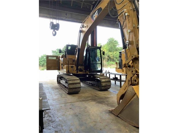 Excavadoras Hidraulicas Caterpillar 318 seminueva en venta Ref.: 1632517043694552 No. 2