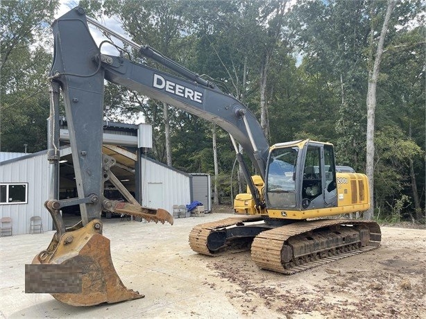 Hydraulic Excavator Deere 200D