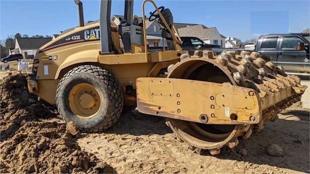 Compactadora Vibratoria Caterpillar CP-433E de medio uso en venta Ref.: 1632932808131834 No. 3