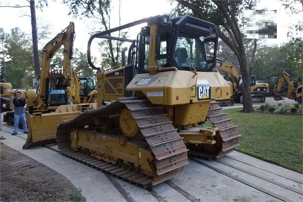 Tractores Sobre Orugas Caterpillar D6N seminueva en venta Ref.: 1633996944162101 No. 2