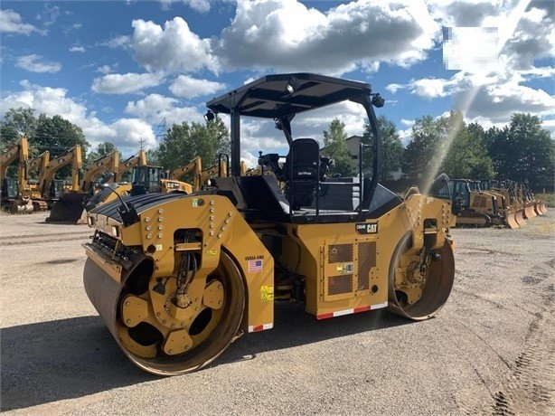 Compactadora Vibratoria Caterpillar CB64 usada de importacion Ref.: 1634167089917136 No. 3