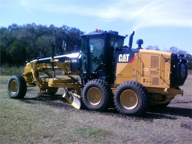 Motoconformadoras Caterpillar 120M de medio uso en venta Ref.: 1635191478037154 No. 3