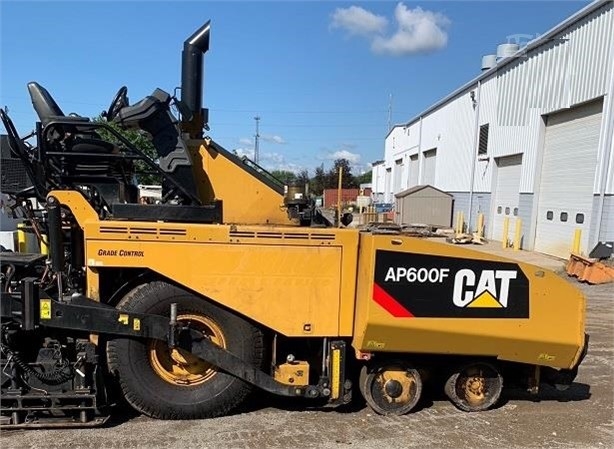 Pavimentadoras Caterpillar AP-600