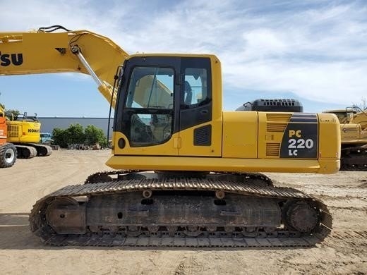 Excavadoras Hidraulicas Komatsu PC220 de importacion a la venta Ref.: 1637639275572064 No. 3