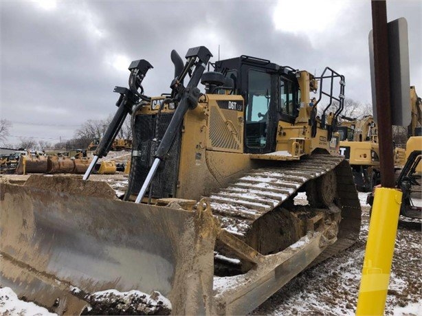 Dozers/tracks Caterpillar D6T