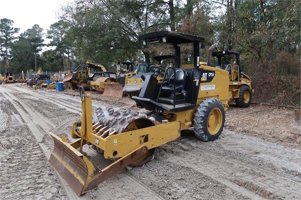 Compactadora Vibratoria Caterpillar CP34