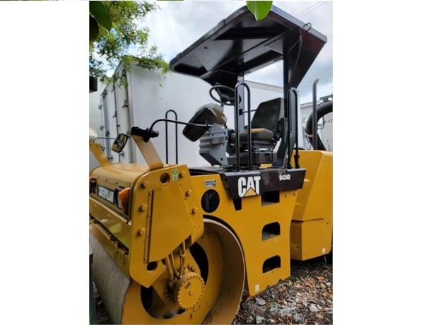 Compactadora Vibratoria Caterpillar CB-434D usada en buen estado Ref.: 1643132274446659 No. 3