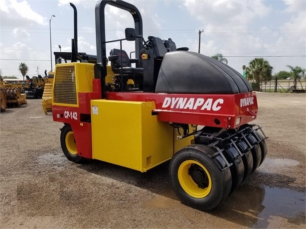 Compactadora Con Llantas Dynapac CP142