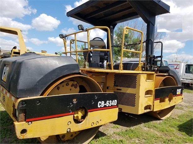 Compactadora Vibratoria Caterpillar CB-634D seminueva en perfecto Ref.: 1647373537687245 No. 3