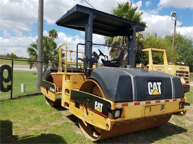 Compactadora Vibratoria Caterpillar CB-634D seminueva en perfecto Ref.: 1647373537687245 No. 4