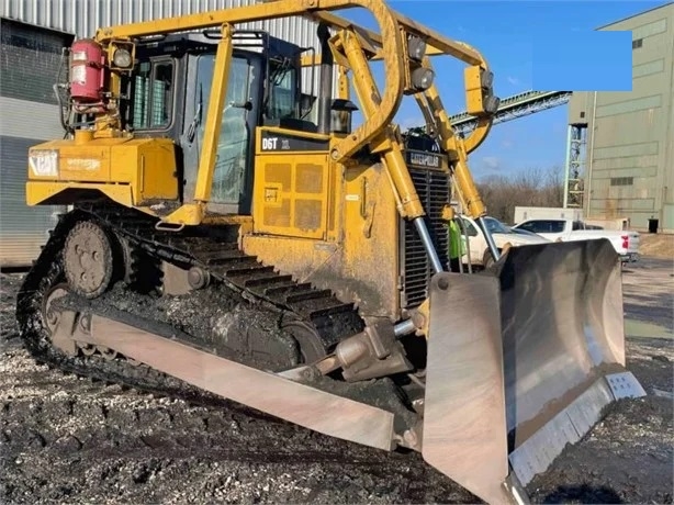 Dozers/tracks Caterpillar D6T